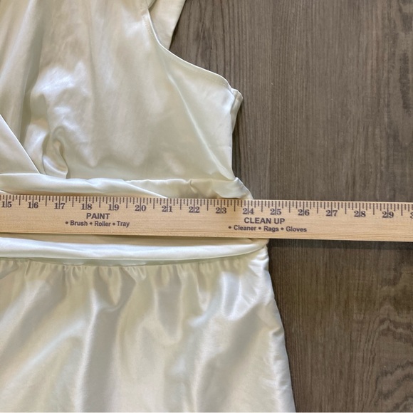 Retrolicious White Satin-Look Fit & Flare Dress – Size 4X EUC Unique Vintage - Picture 6 of 8